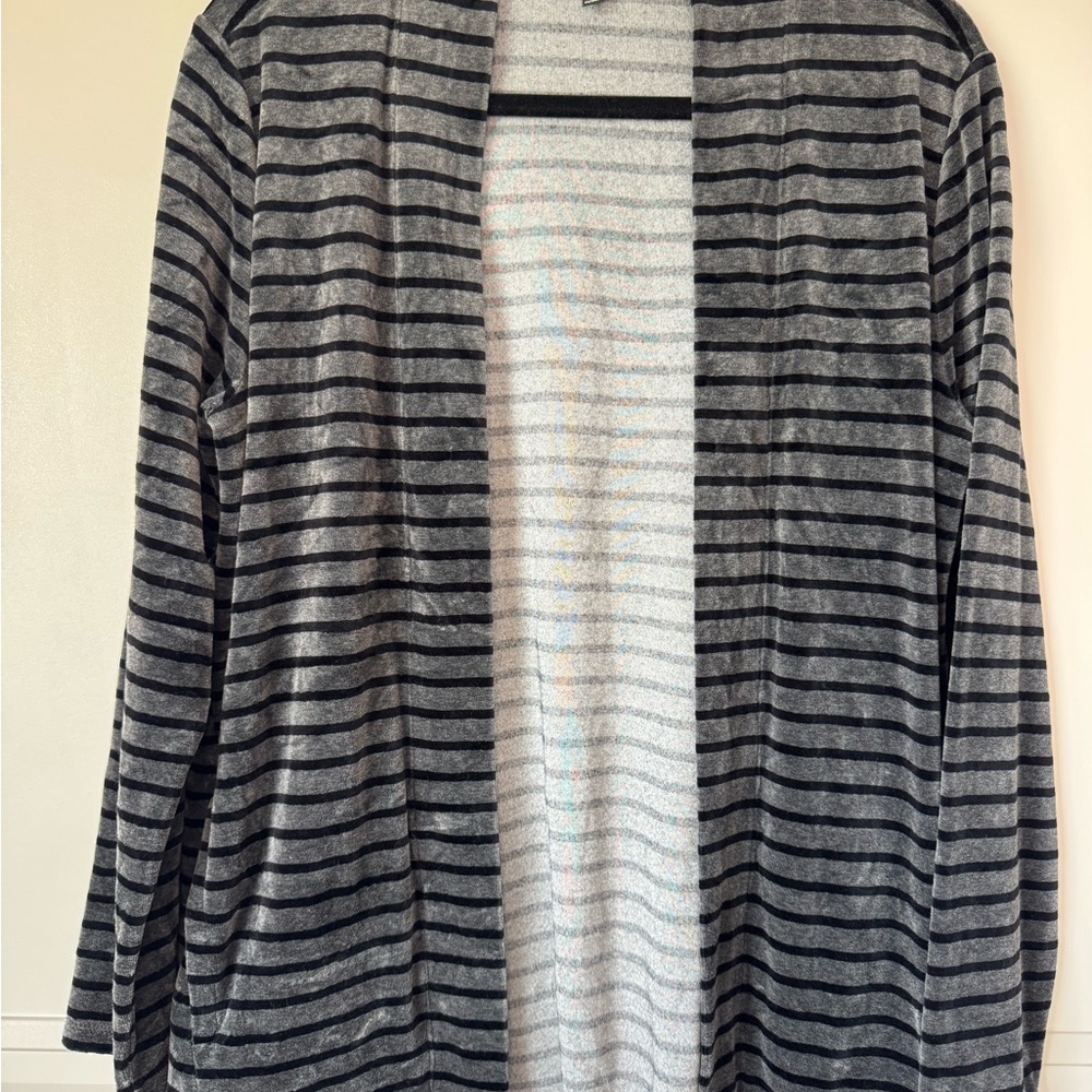 Talbots Women's Black and Gray‎ Velour Open Cardigan Striped Size Medium - Picture 2 of 8